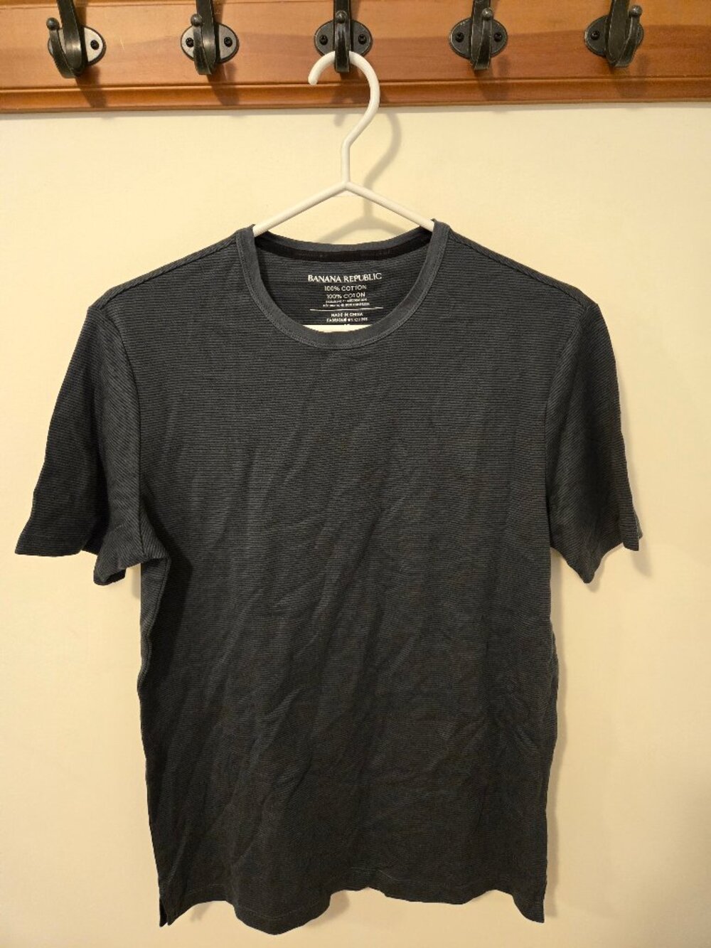 Mens T-shirt - Banana Republic - Size S